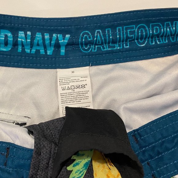 Old Navy Men's Swimming Trunks - Picture 4 of 4